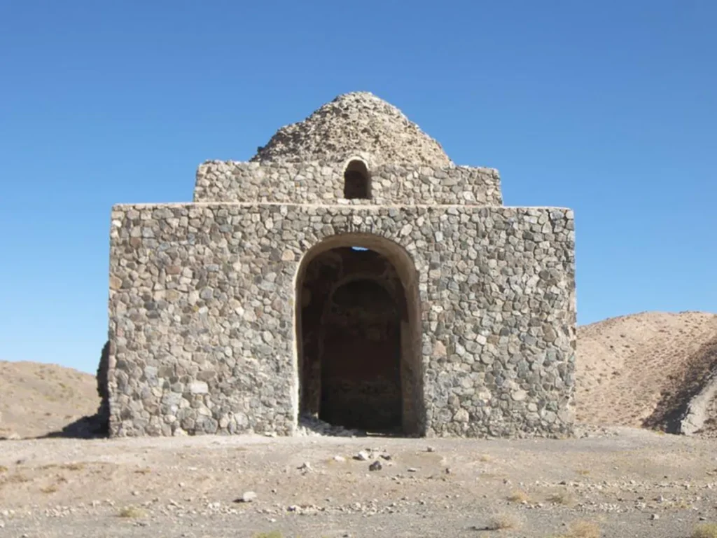 چهارطاقی بازه هور مشهد