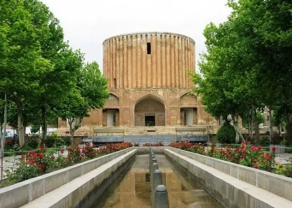 معماری و طراحی باغ نادری