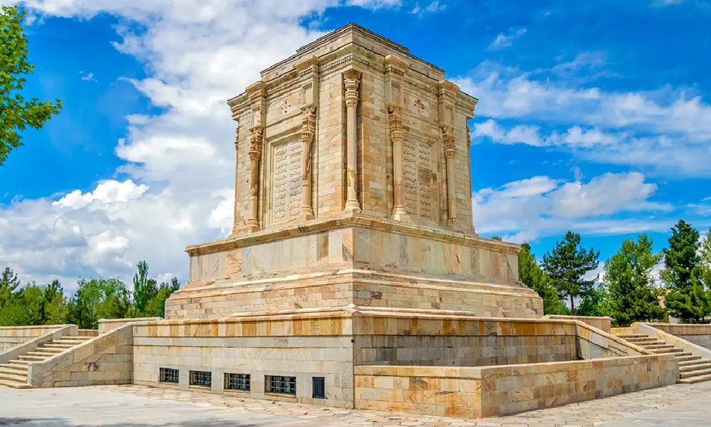 مکان های تاریخی گردشکری در مشهد
