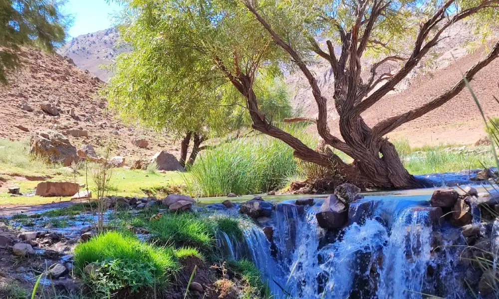 سفری تفریحی به آبشارها و طبیعت گردی اطراف مشهد برای تابستان