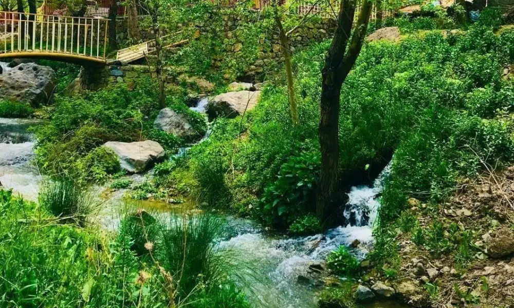 آبشار بوژان مقصدی برای عاشقان سکوت و آرامش