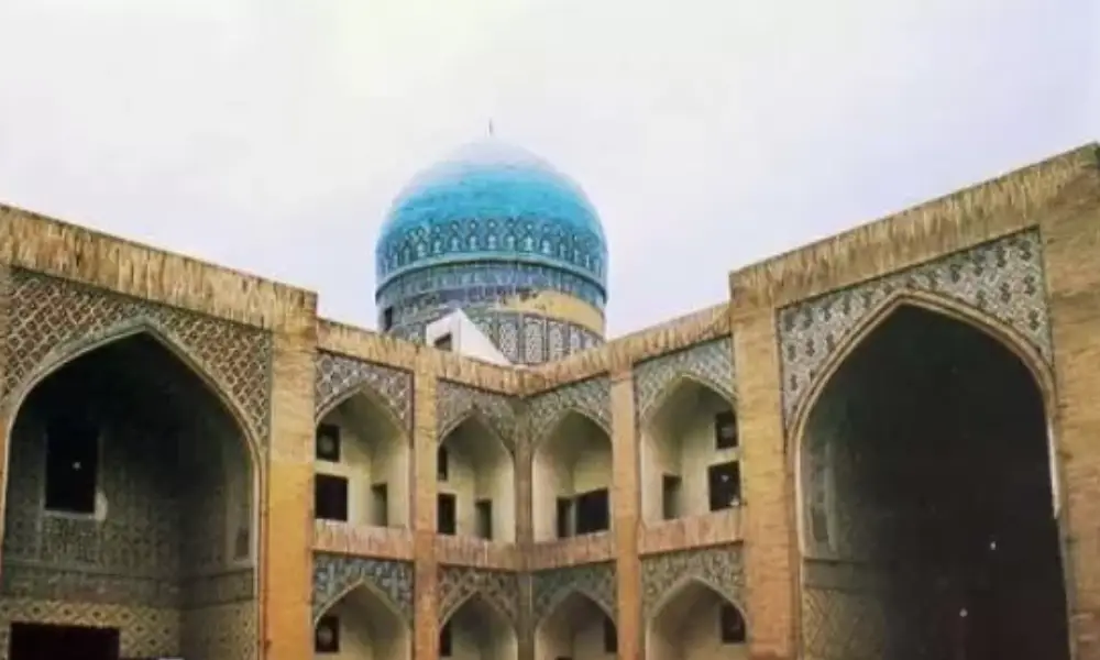 معرفی مدرسه تاریخی در مشهد مدرسه پریزاد