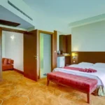 رزرو اتاق بزرگ در هتل هما 2