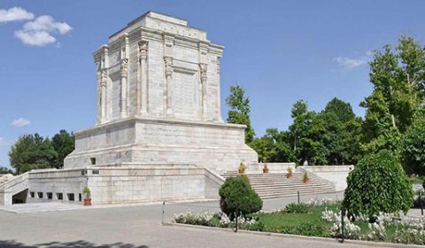 آرامگاه فردوسی در مشهد؛ نماد جاودان فرهنگ و ادب ایران‌زمین