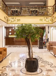 لابی هتل حدیث