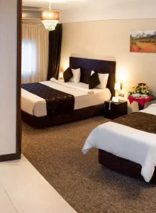 رزرواتاق خواب 3 نفره سلف سرویس هتل جواهر شرق مشهد