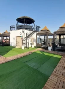 کافه پشت بام هتل سایه