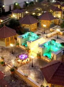 حیاط هتل ابان