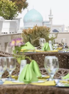 کافه رستوران و چشم انداز حرم