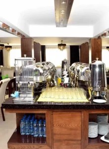 سلف سرویس هتل جواهر شرق مشهد