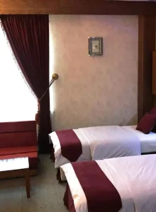 اتاق خواب 2 نفره با تخت تک نفره