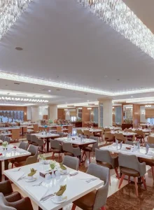 رستوران غذا خوری هتل خورشید هشتم کوثر