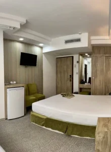 اتاق 3 نفره هتل ملیسا (مایسا فعلی ) مشهد