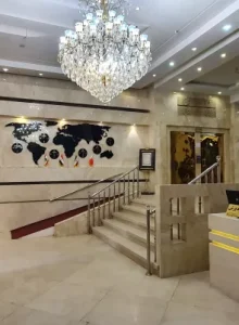 لابی و پذیرش