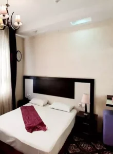 اتاق خواب هتل سراج