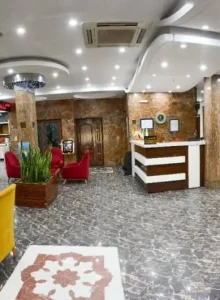 پذیرش و لابی