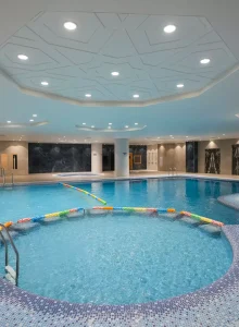 استخر هتل خورشید هشتم کوثر