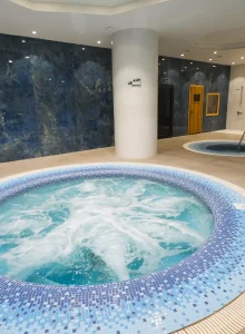 جکوزی هتل خورشید هشتم کوثر