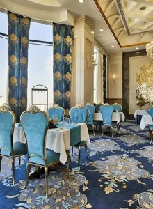 رستوران با چشم انداز