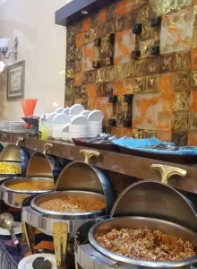 میز غذا در هتل عرش مشهد
