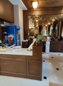 کافی شاپ هتل سی و سه پل مشهد