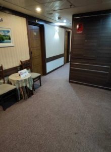 مبلمان هتل سی و سه پل مشهد