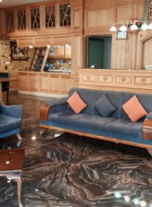 پذیرش و لابی هتل آپارتمان ساعت