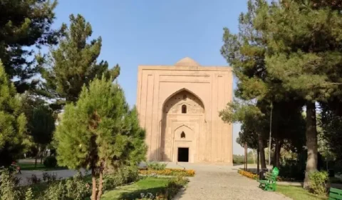 گنبد هارونیه مشهد