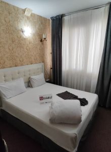 تخت دونفره هتل آپارتمان جواهری مشهد