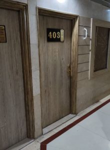 ورودی هتل آپارتمان مرمر مشهد