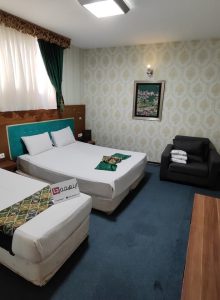 اتاق سه نفره هتل آپارتمان آیران مشهد