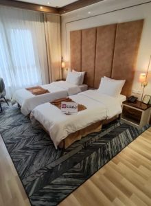 اتاق دو تخته هتل آپارتمان تبرک مشهد