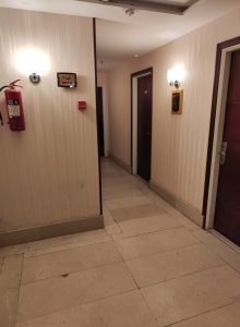 راهرو هتل آپارتمان ساعت مشهد