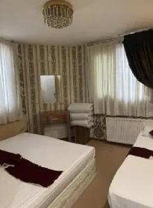 اتاق با تخت تک نفره هتل شیک