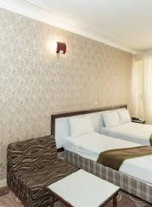 اتاق 3 نفره یا بیشتر در هتل فجر رزرو اتاق 3 نفره یا بیشتر در هتل فجر