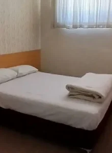 اتاق دو نفره در هتل آپارتمان هنگام مشهد