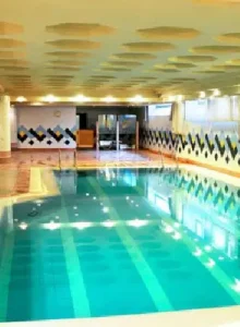 استخر هتل هما 2 مشهد