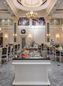 رستوران هتل قصر بین الملل