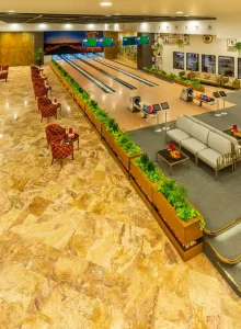 کافه و بولینگ هتل قصر طلایی