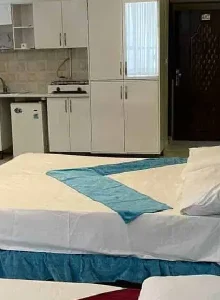 سوئیت با تخت دو نفره هتل آپارتمان فلسکه