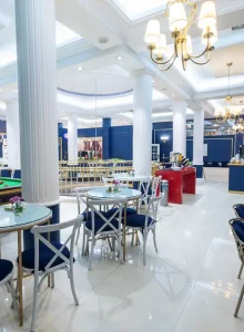 کافه و سالن بازی بیلیارد